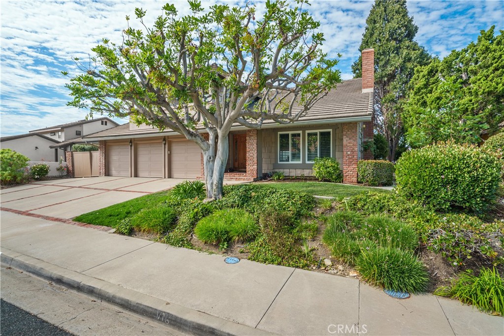 MLS #PV26149751 image #1