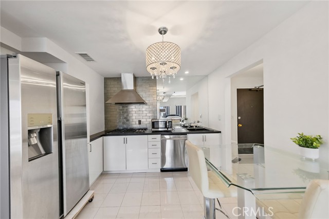 800 W 1st Street, Los Angeles CA: https://media.crmls.org/medias/ff0a415e-ea84-4624-80e2-3443ed1290b0.jpg