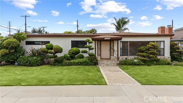12319 Aneta Street, Culver City CA: https://media.crmls.org/medias/ff0a64c7-aff5-4f03-9c13-ecfd201e5f1d.jpg