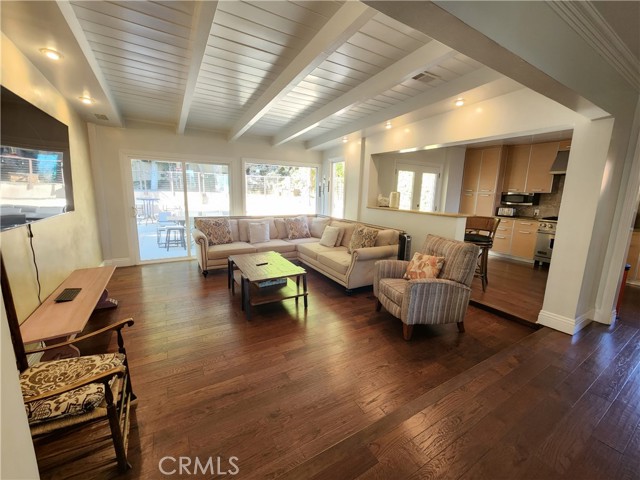 Detail Gallery Image 5 of 17 For 21549 Pacific Coast Highway, Malibu,  CA 90265 - 3 Beds | 2 Baths