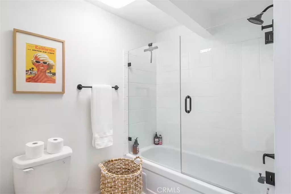 https://media.crmls.org/medias/ff0c3c2e-2994-4f37-96e7-554775a248ee.jpg?preset=X-Large