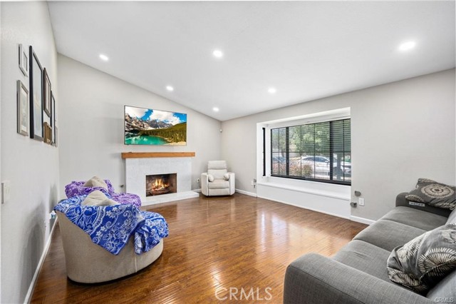 29844 Avenida De Cortez, Menifee CA: https://media.crmls.org/medias/ff0c3d7a-fcbc-4763-abbd-d2749d1026b1.jpg