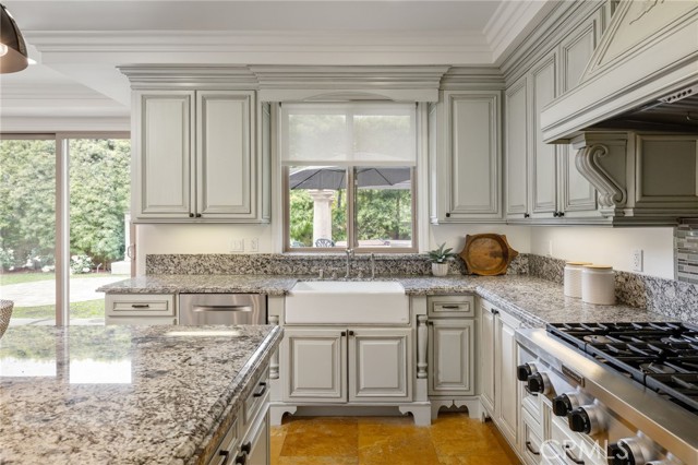 2303 Gates Avenue, Redondo Beach, California 90278, 5 Bedrooms Bedrooms, ,4 BathroomsBathrooms,Residential,Sold,Gates,SB23078432