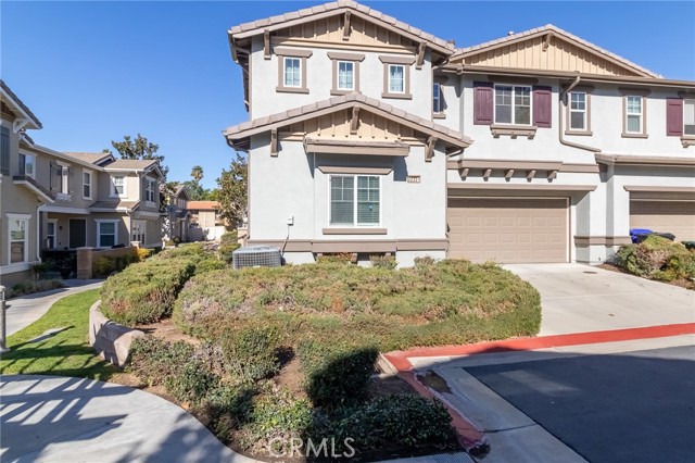 Detail Gallery Image 3 of 31 For 22331 Blue Lupine, Grand Terrace,  CA 92313 - 3 Beds | 2/1 Baths