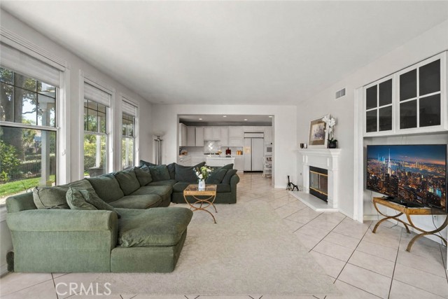 Detail Gallery Image 13 of 57 For 27053 Island Rd, Valencia,  CA 91355 - 5 Beds | 5 Baths