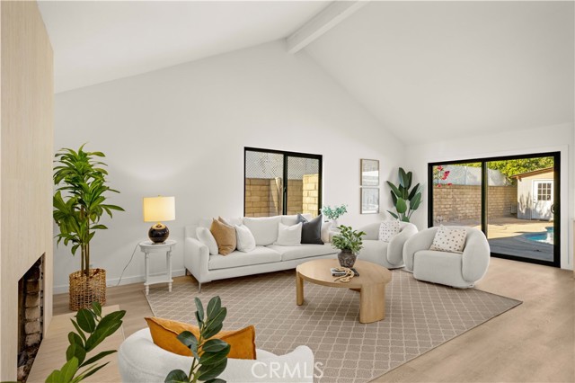 4700 Emerald Avenue, La Verne CA: https://media.crmls.org/medias/ff0dad55-be04-4a65-94d8-170daf9d5769.jpg