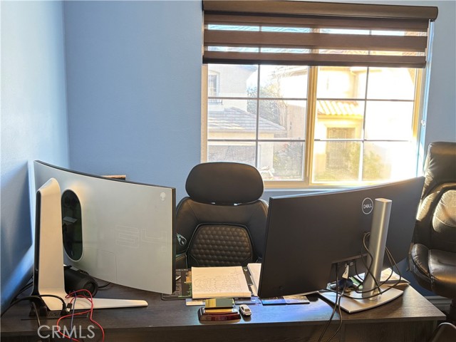 Detail Gallery Image 17 of 28 For 27700 Thalia Ln, Canyon Country,  CA 91351 - 3 Beds | 3 Baths