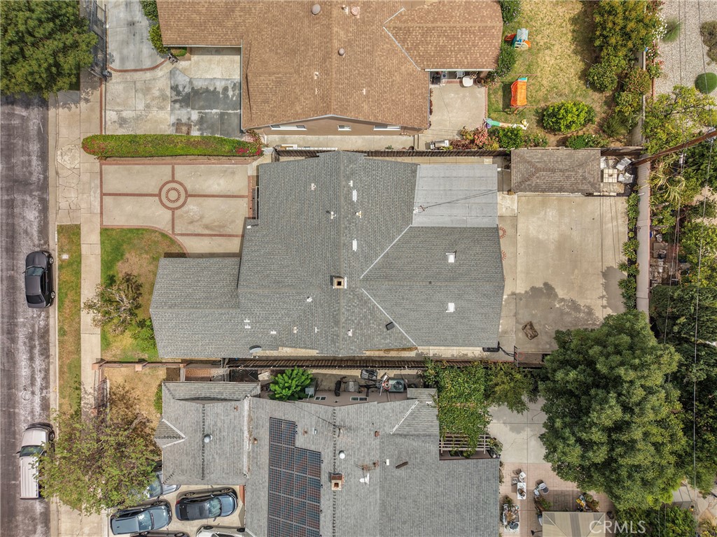 https://media.crmls.org/medias/ff0e6494-c7c3-4134-b756-5e7b428a5946.jpg?preset=X-Large