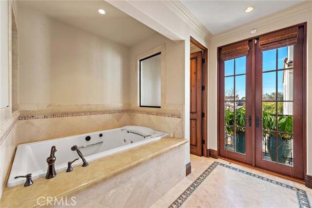 1 Overlook Drive, Ladera Ranch CA: https://media.crmls.org/medias/ff0ebd0a-f678-4f47-8dce-c94935136fa0.jpg