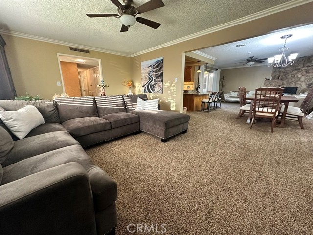 Detail Gallery Image 2 of 33 For 3623 Redlands, Bakersfield,  CA 93306 - 3 Beds | 2 Baths