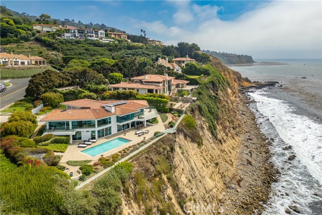 601 Paseo Del Mar, Palos Verdes Estates, California 90274, 5 Bedrooms Bedrooms, ,1 BathroomBathrooms,Single Family Residence,For Sale,Paseo Del Mar,PV24153259