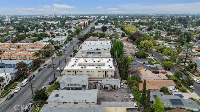 6862 Hazeltine Avenue, Van Nuys CA: https://media.crmls.org/medias/ff0f9cb0-57ce-4cf1-aa7b-ae2ffa6b8895.jpg