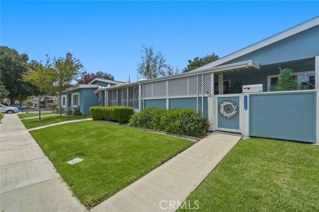 Detail Gallery Image 26 of 47 For 19237 Avenue of the Oaks #B,  Newhall,  CA 91321 - 2 Beds | 1 Baths