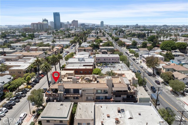 1425 E 2nd Street, Long Beach CA: https://media.crmls.org/medias/ff10682f-c8a8-45c4-a6d8-fc3da2e17b77.jpg