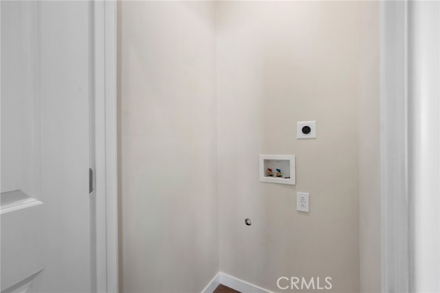 908 East Maple, C photo 11