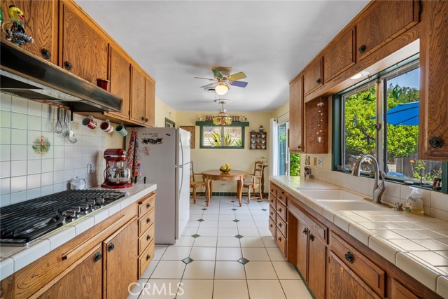 30802 Marilyn Drive, Laguna Beach CA: https://media.crmls.org/medias/ff116ff8-1c01-45a0-9223-6eee594c0de1.jpg