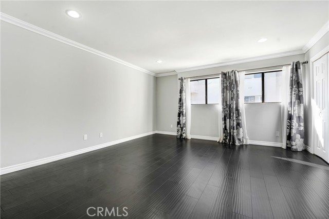 Detail Gallery Image 12 of 24 For 5243 Yarmouth #31,  Encino,  CA 91316 - 3 Beds | 2/1 Baths