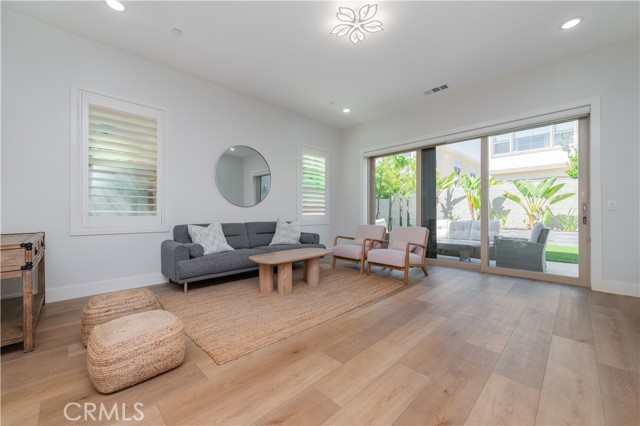 Detail Gallery Image 7 of 21 For 53 Lunar, Irvine,  CA 92618 - 4 Beds | 4/1 Baths