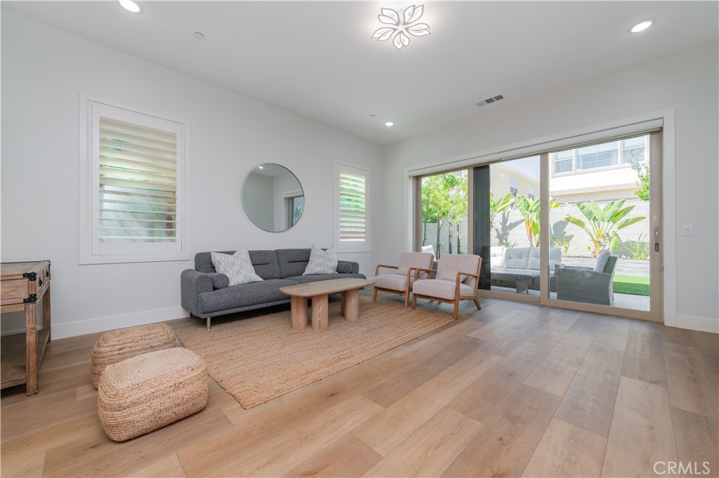 MLS #OC25248136 image #6