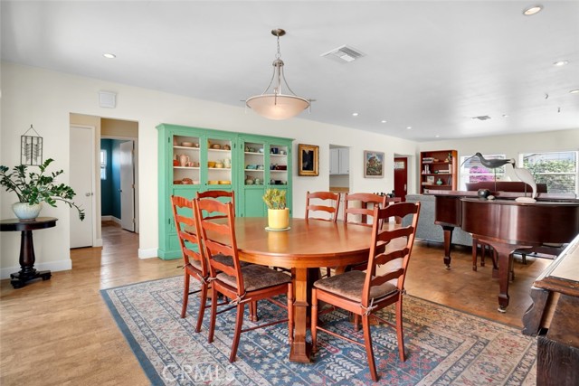 Image 8 of 45 For 18203 Arminta Street