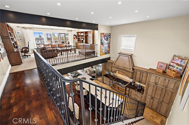 159 Angelo Walk, Long Beach CA: https://media.crmls.org/medias/ff13a7e8-bc49-4c2b-bc57-65c1e91160f8.jpg