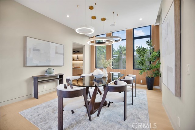 Detail Gallery Image 5 of 28 For 5170 Amestoy, Encino,  CA 91316 - 5 Beds | 6/2 Baths