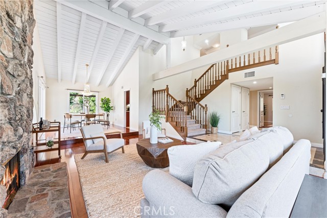 2223 E Vista Mesa Way, Orange CA: https://media.crmls.org/medias/ff14552b-05ae-483a-9d7b-21b72e7dc86b.jpg
