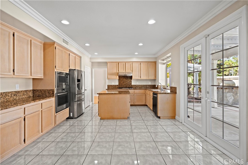 MLS #OC25245659 image #12