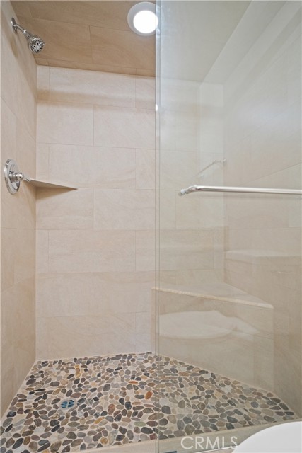 5422 Golondrina Drive, San Bernardino CA: https://media.crmls.org/medias/ff149f9e-9bcb-424c-a857-88a4a844189d.jpg