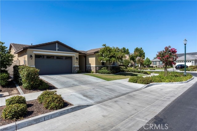 14419 Barbon Beck Avenue, Bakersfield CA: https://media.crmls.org/medias/ff15fa04-4fde-4771-95dd-c314eceb15fc.jpg