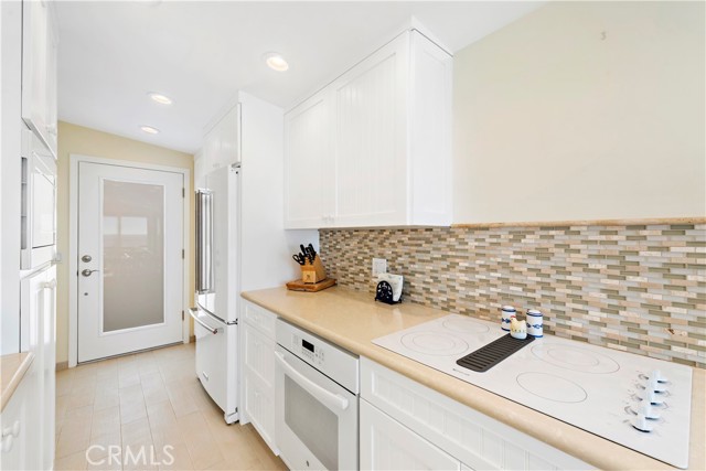 Detail Gallery Image 11 of 31 For 1051 Gaviota Dr, Laguna Beach,  CA 92651 - 2 Beds | 2 Baths