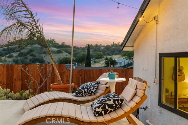 4142 Mercury Avenue, Los Angeles CA: https://media.crmls.org/medias/ff162839-08b9-4c20-95b8-23a17253878c.jpg