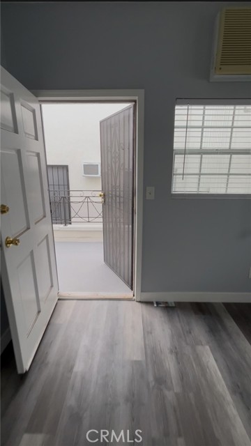 1032 S Normandie Avenue, Los Angeles CA: https://media.crmls.org/medias/ff1694d4-6cdc-4b91-a17b-ade83159c8c4.jpg