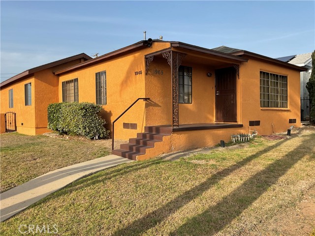 Detail Gallery Image 7 of 29 For 1965 Lohengrin St, Los Angeles,  CA 90047 - 3 Beds | 2 Baths