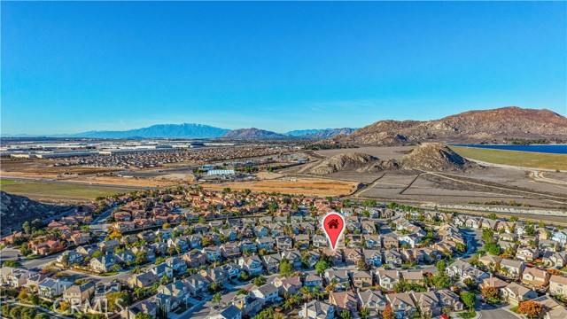 Detail Gallery Image 41 of 44 For 3902 Bluff, Perris,  CA 92571 - 4 Beds | 2/1 Baths