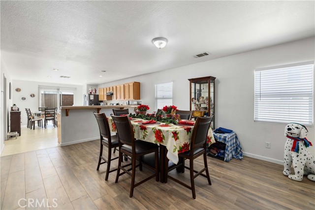 1810 E Jenner Street, Lancaster CA: https://media.crmls.org/medias/ff17f3d7-2cb8-481f-a48f-c02faa9375f5.jpg