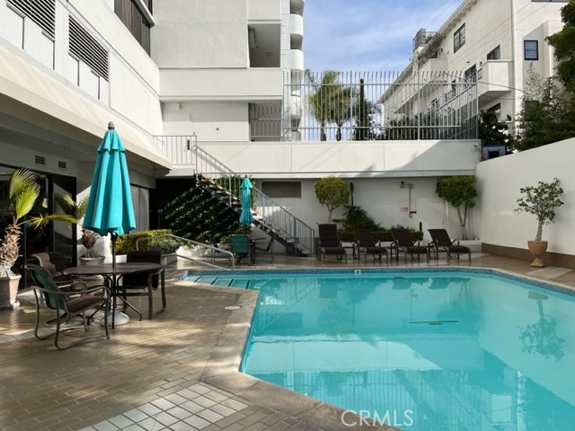 Detail Gallery Image 24 of 26 For 10660 Wilshire Bld #1707,  Los Angeles,  CA 90024 - 3 Beds | 3/1 Baths