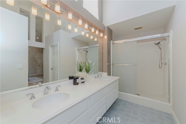 19 Las Cruces, Irvine CA: https://media.crmls.org/medias/ff195078-9580-41d6-9db6-91efd005941d.jpg