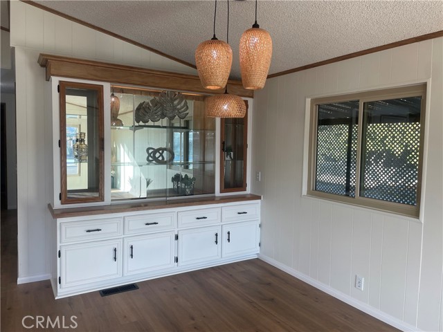 Detail Gallery Image 10 of 18 For 43560 Holder Ave, Hemet,  CA 92544 - 2 Beds | 2 Baths