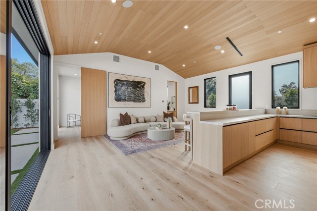 Detail Gallery Image 32 of 36 For 16252 Addison St, Encino,  CA 91436 - 7 Beds | 7/1 Baths