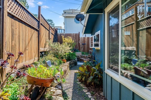 Image 42 of 65 For 550 Plymouth