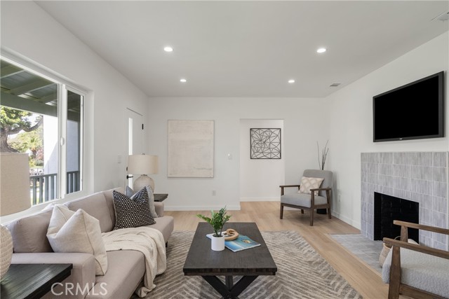 Detail Gallery Image 7 of 32 For 4240 Maury Ave, Long Beach,  CA 90807 - 3 Beds | 2 Baths