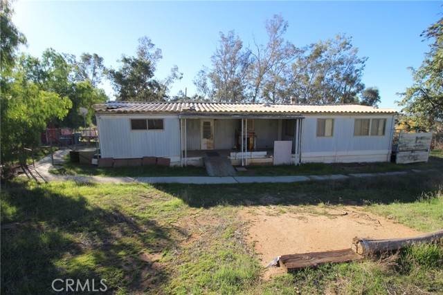 Detail Gallery Image 8 of 42 For 24190 Minton Rd, Homeland,  CA 92548 - 3 Beds | 1 Baths