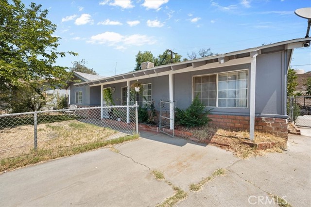 3350 Jennie Street, Jurupa Valley CA: https://media.crmls.org/medias/ff1d0226-d635-487a-a75c-cbe5321f1d04.jpg