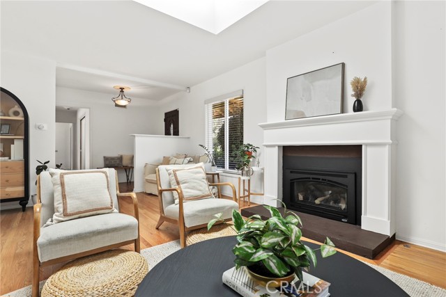1870 N Arroyo Boulevard, Pasadena CA: https://media.crmls.org/medias/ff1d07af-3226-478a-8214-14d7c532fed8.jpg