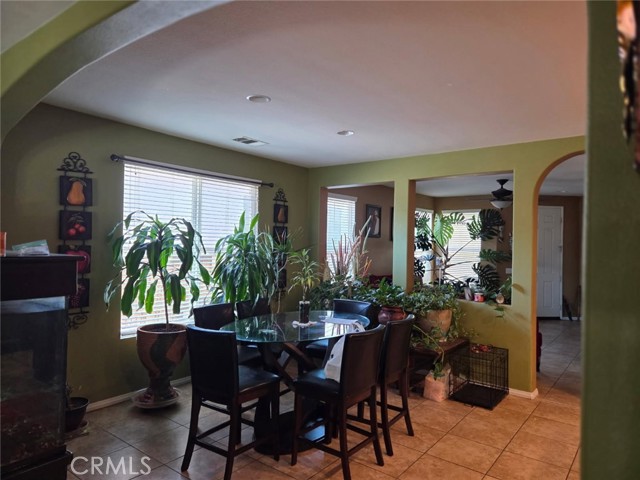 12333 Andrea Drive, Victorville CA: https://media.crmls.org/medias/ff1e6298-29cc-41be-a27a-3144cd055ee4.jpg