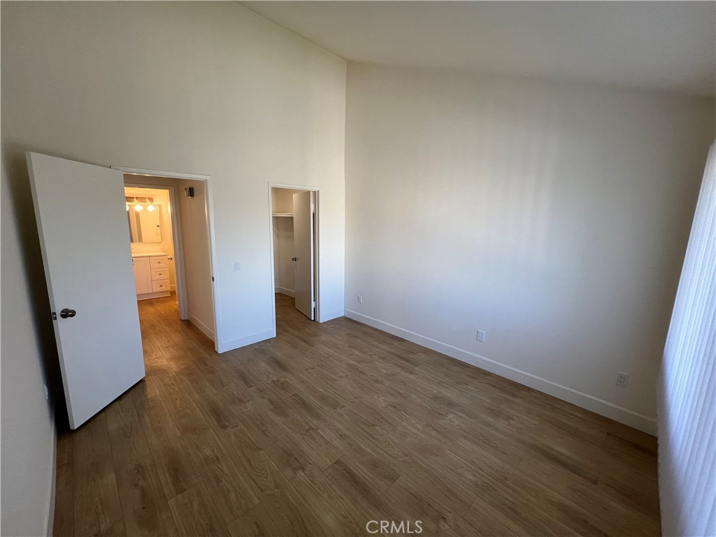 https://media.crmls.org/medias/ff1e6a46-5d37-45fe-bc0e-a045e808d616.jpg?preset=X-Large