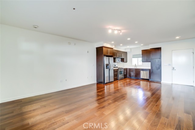 Detail Gallery Image 7 of 27 For 13045 Pacific Promenade #103,  Los Angeles,  CA 90094 - 2 Beds | 1 Baths