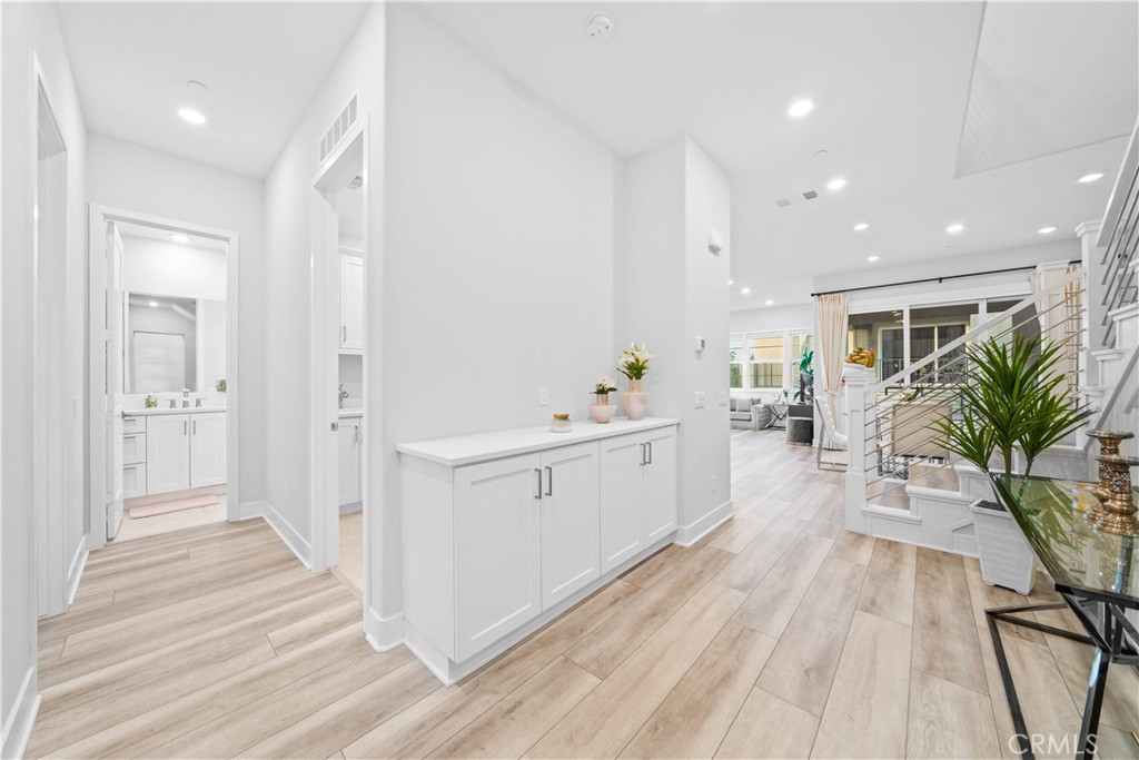 MLS #OC25272346 image #7