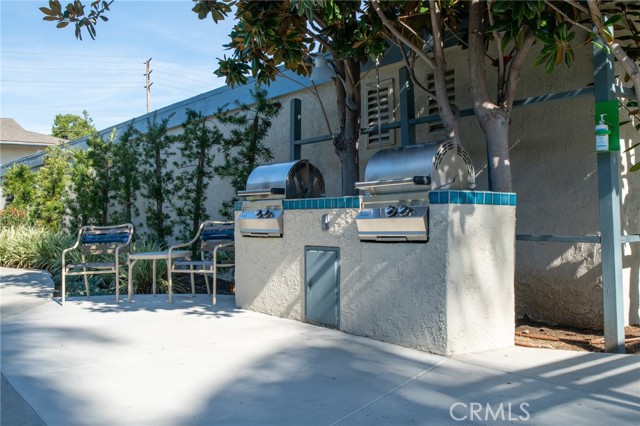 Detail Gallery Image 10 of 19 For 365 W Wilson St, Costa Mesa,  CA 92627 - – Beds | – Baths